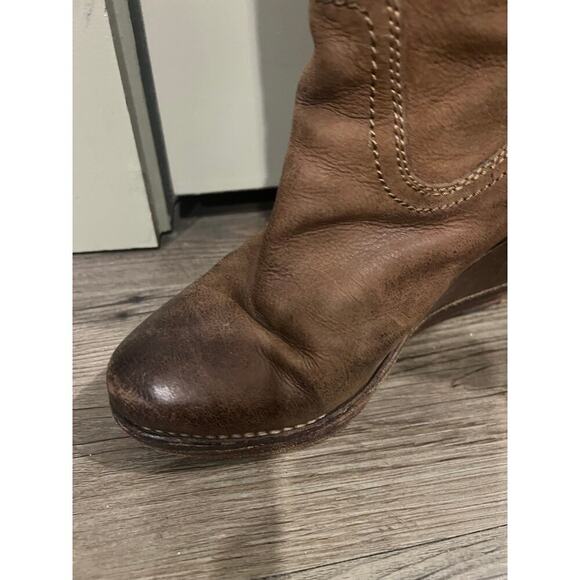 Frye Boots - Picture 4 of 9